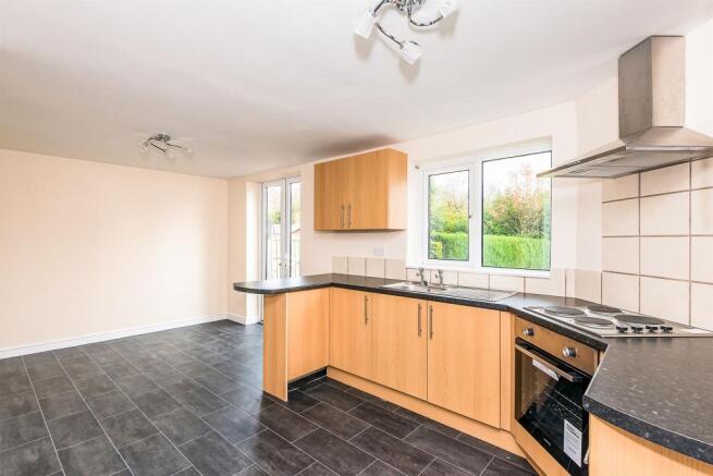 Refitted Kitchen Diner: