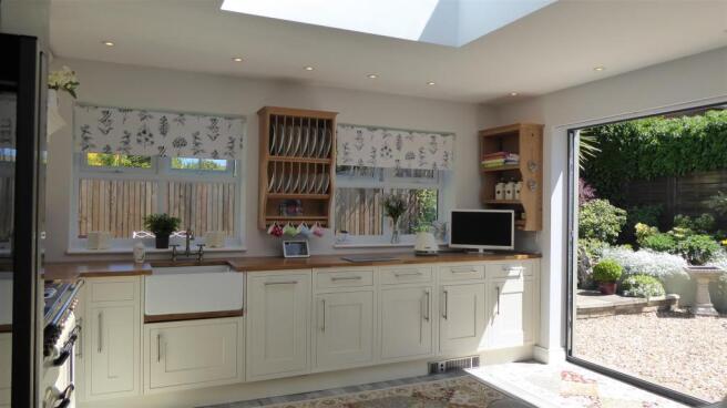 KITCHEN AREA