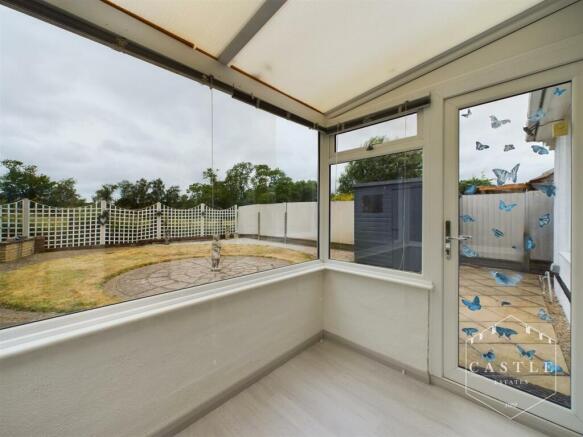 REAR ENTRANCE PORCH/CONSERVATORY