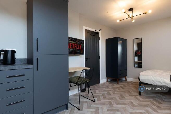 Studio to rent Image 4