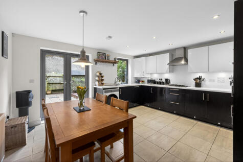 Jumelle Mews, High Wycombe, HP13