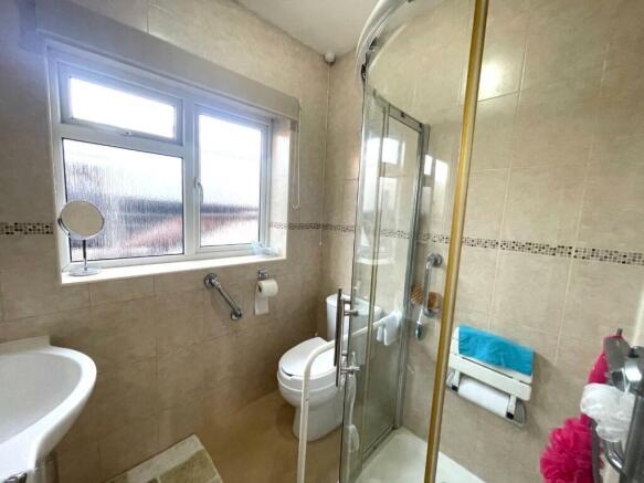Shower room.JPG