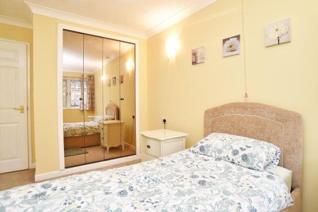 1 bed Flat for sale Image 7