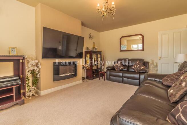 Lounge image 3