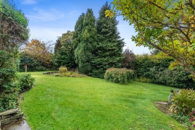 Brocklehurst Drive, Prestbury, SK10 photo 3