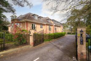 18, Wellington Mansions, Ardwell Close, Crowthorne RG45 6AG