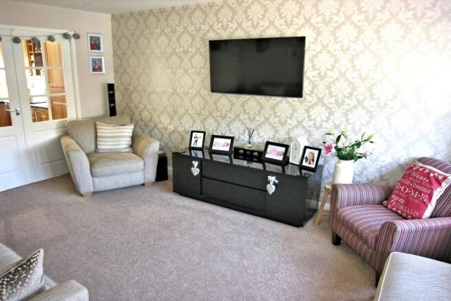 LOUNGE VIEW 2