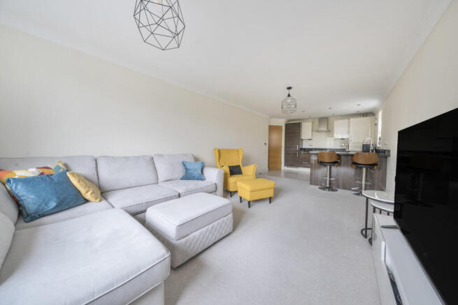 1294568-8-6825f2d...