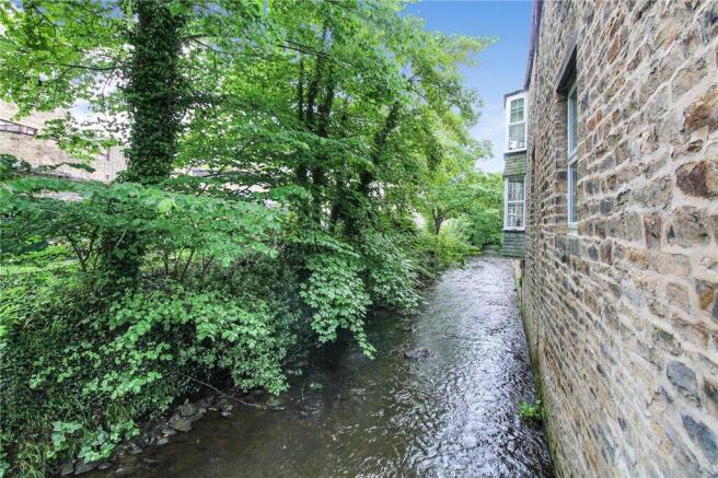 2 bed Apartment for sale Image 11
