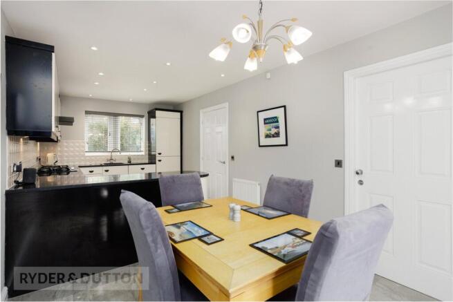 3 bed Link Detached House for sale Image 8