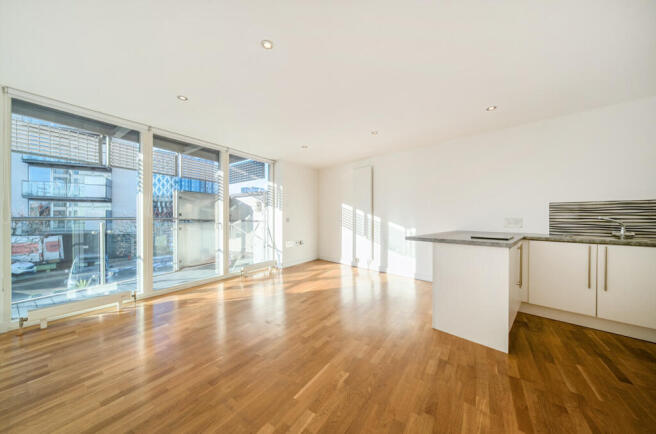 1393745-13-695bc0...