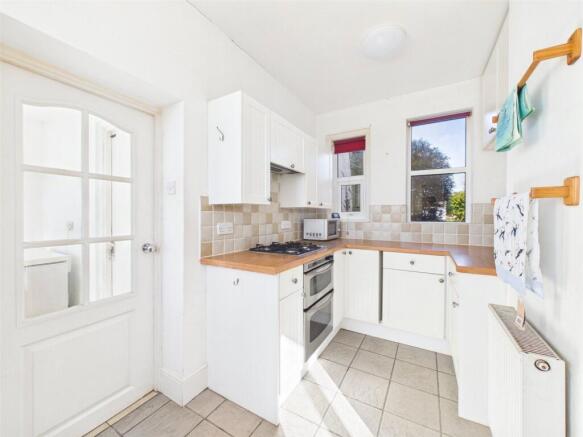 10, Holnicote Road, Bude, Cornwall photo 3