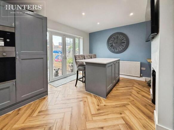 3 bed Semi-Detached for sale Image 5