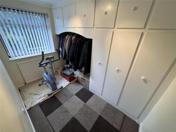 4 bed Semi-Detached to rent Image 9