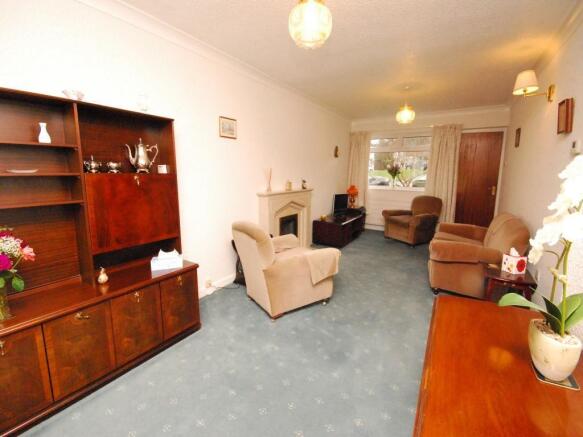 Lounge / Dining Room
