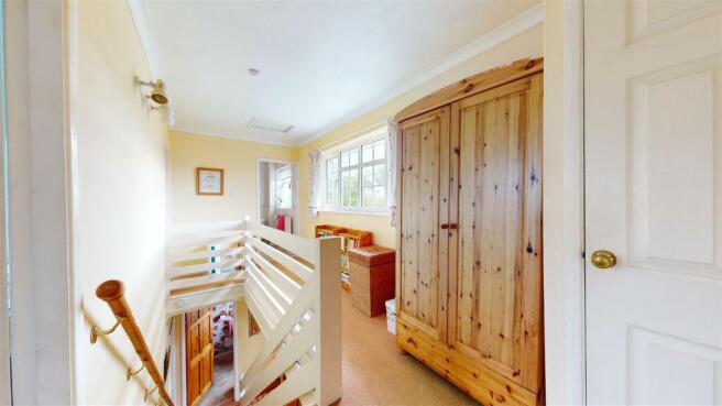FIRST FLOOR LANDING