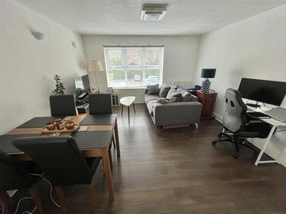Lounge Dining Room Aspect 2