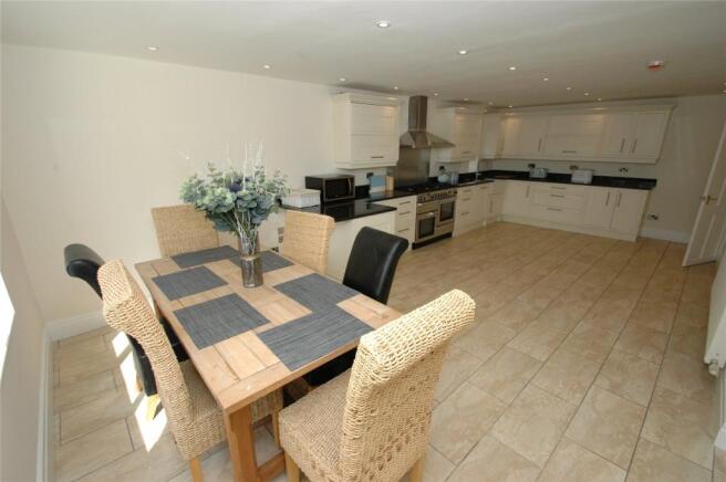Kitchen/Dining Room