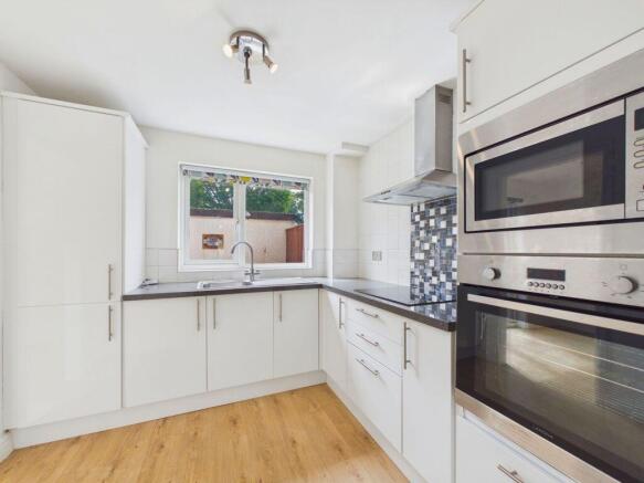 3 bed Terraced for sale Image 5