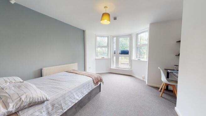 5 bed Flat to rent Image 6