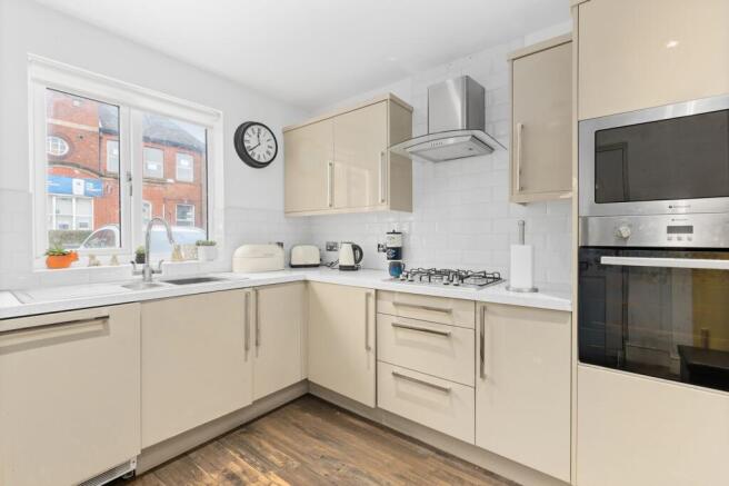 Kitchen / Living Area