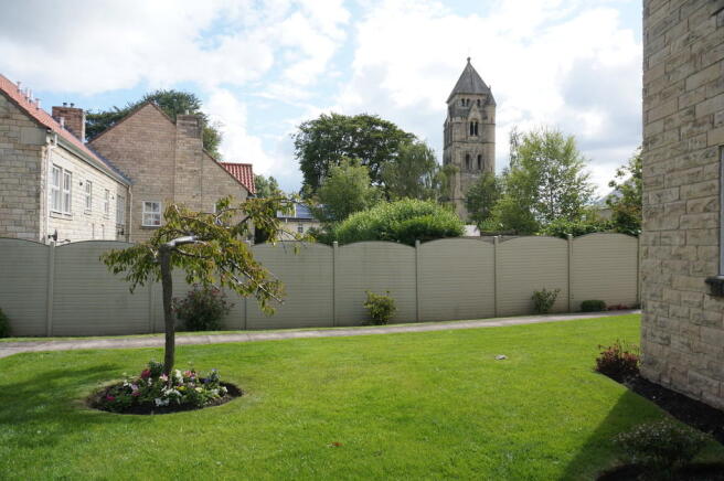 Photo 12