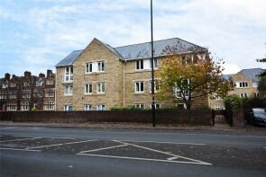 42, St Chads Court, St Chads Road, Headingley, Leeds LS16 5QX