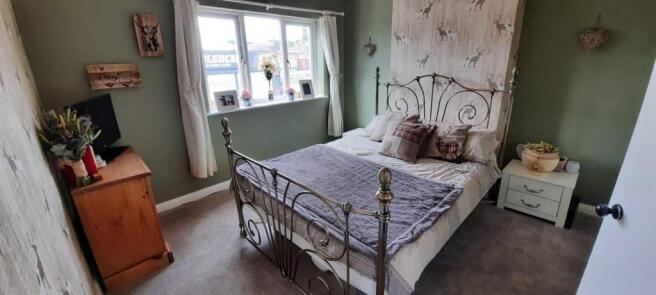 TeanRdbed3.jpg