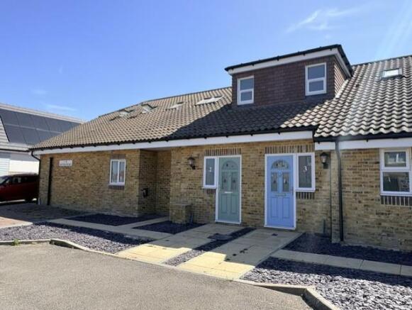 astonmews95.jpg