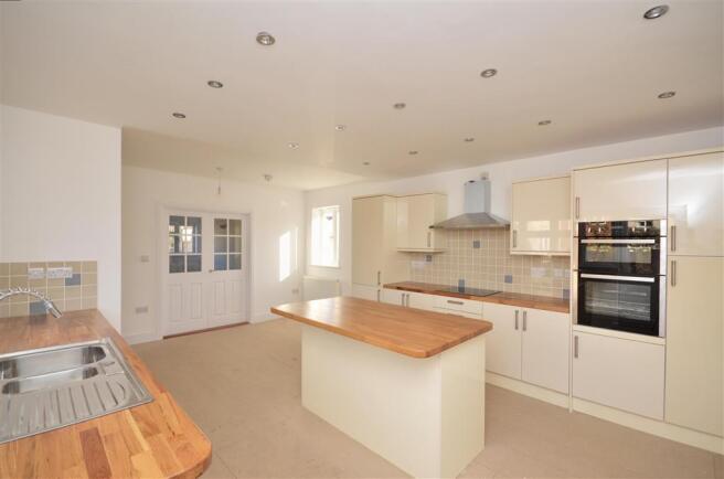 Kitchen/Breakfast Area