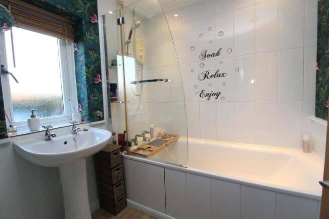 HOUSE BATHROOM