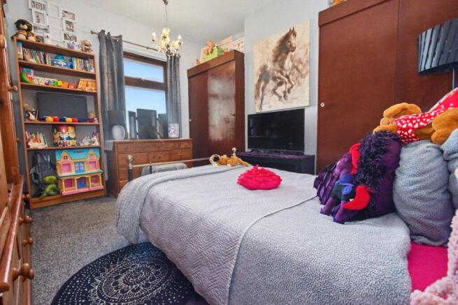 3 bed Terraced for sale Image 10