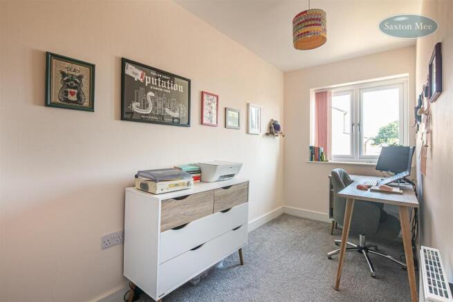 3 bed Semi-Detached for sale Image 12