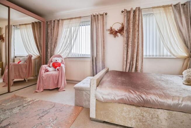 2 bed Terraced for sale Image 12