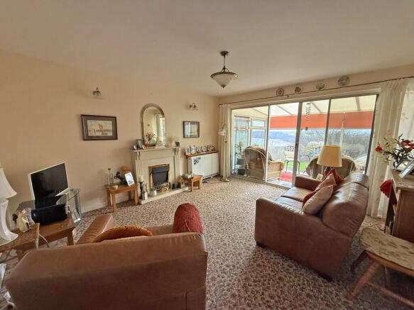 2 bed Semi-Detached Bungalow for sale Image 5