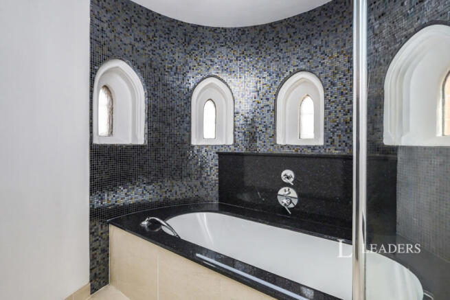 Bathroom (V1)