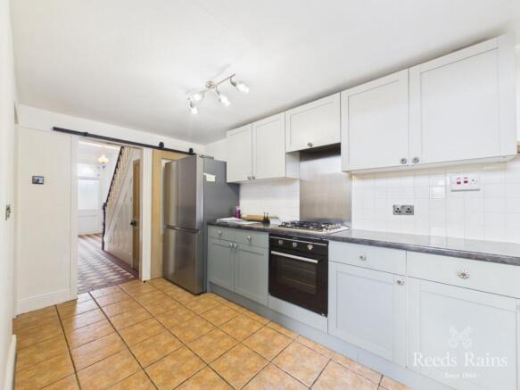 4 bed Semi-Detached for sale Image 6