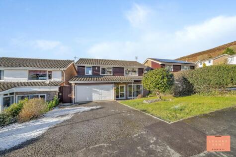 Royal Oak Close, Machen, CF83