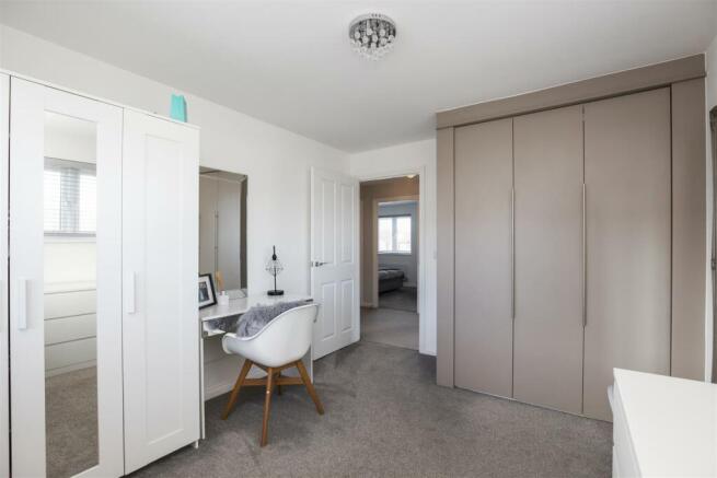29 Russell Avenue_24.jpg
