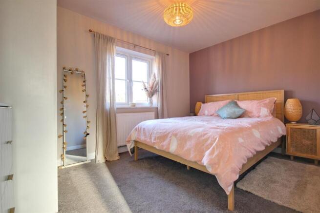 2 bed Terraced for sale Image 8