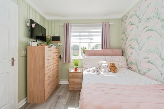 3 bed Town House for sale Image 8