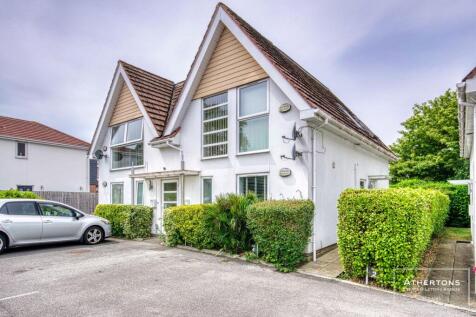 Wimborne Road, Oakdale, Poole
