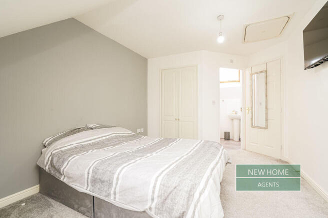 3 bed Semi-Detached for sale Image 8