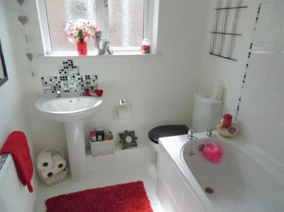 Family Bathroom 