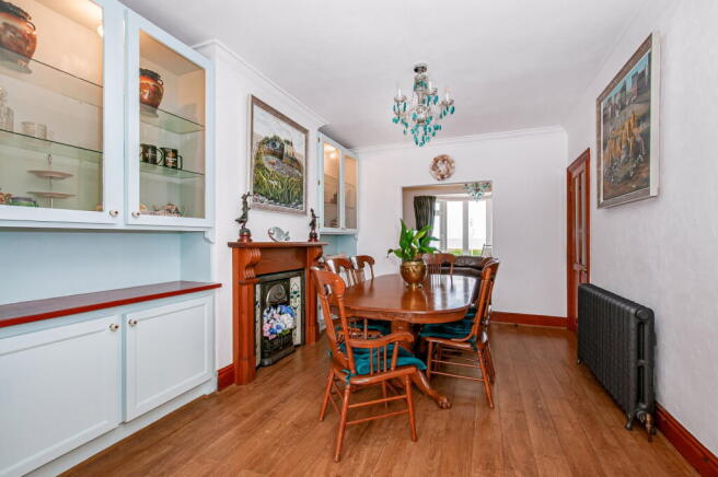 3 bed Terraced for sale Image 9