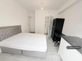 51, Newlands Avenue, Southampton SO15 5EQ