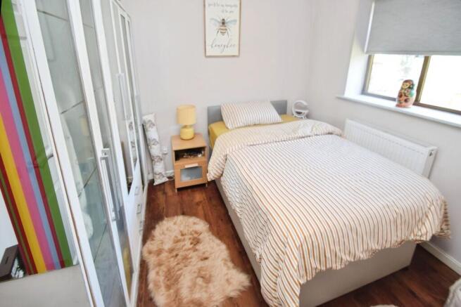 4 bed Terraced for sale Image 11