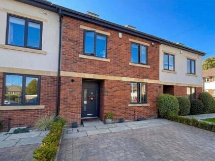 Sunny Bank Walk, Mirfield, WF14
