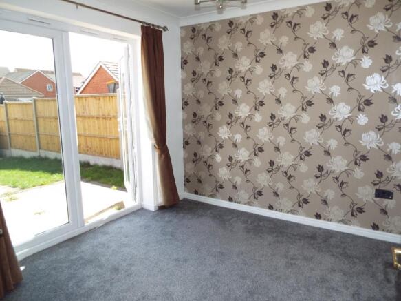 Dining/Bedroom 4