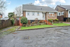 1, High Cross Fields, Crowborough TN6 2SN
